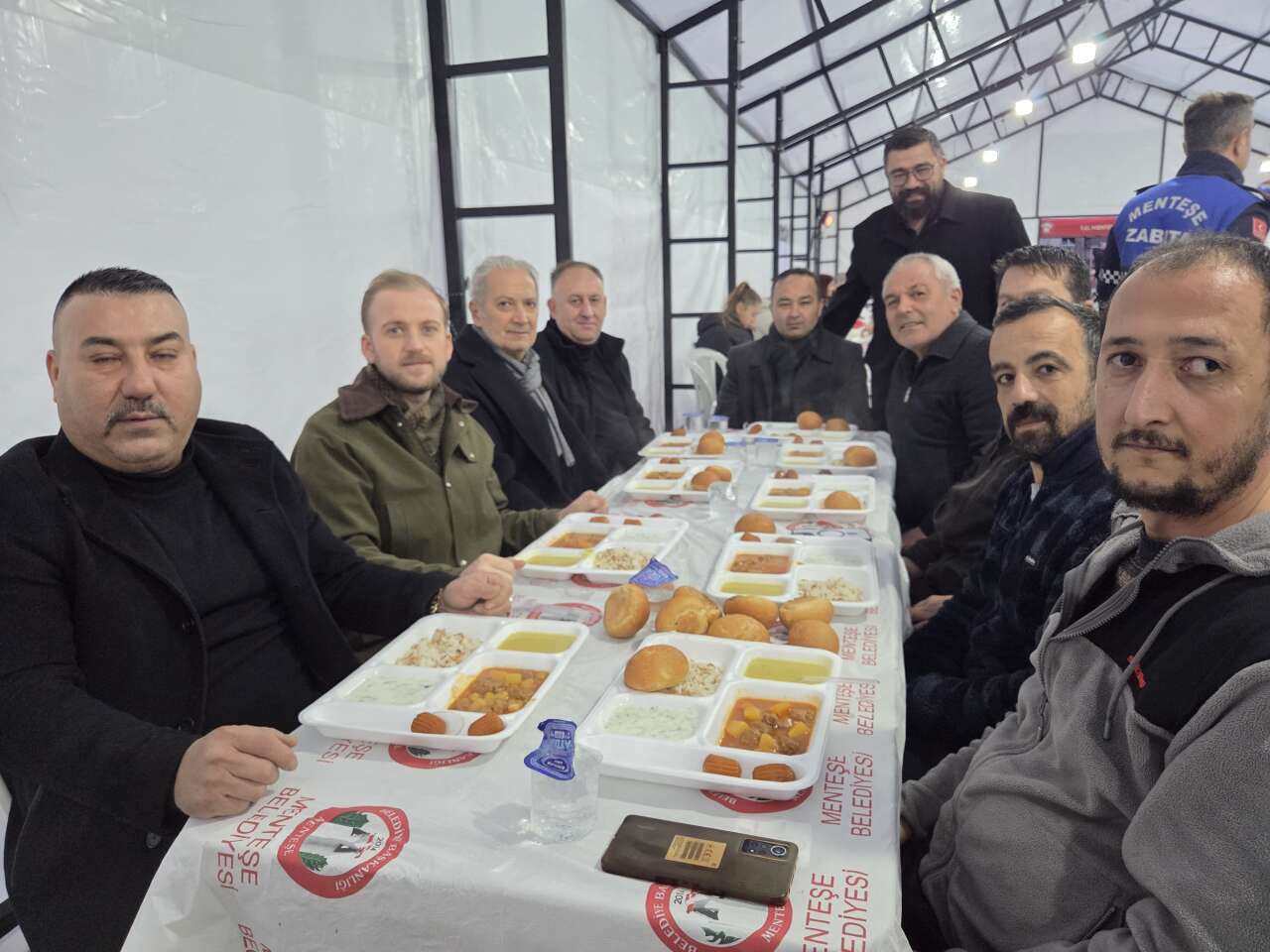 Menteşe’de Birlik Sofrası: Nail Kızıl’dan Babası Hayrına İftar 3